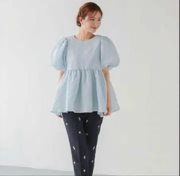 새상품급 백리본 볼륨 슬리브 자카드 탑 fitmore