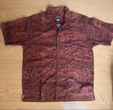 patagonia 파타고니아 반팔 셔츠 올 패턴 브라운 계열 S 사이즈