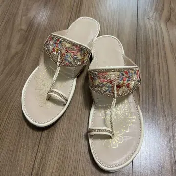 자수 플립플랍 샌들 베이지