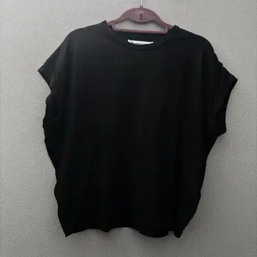 MARECHAL TERRE 블랙 프렌치 슬리브 티셔츠