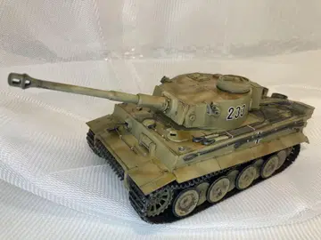 타미야 독일 탱크 TIGER I 1/48 전체 페인팅 완성품