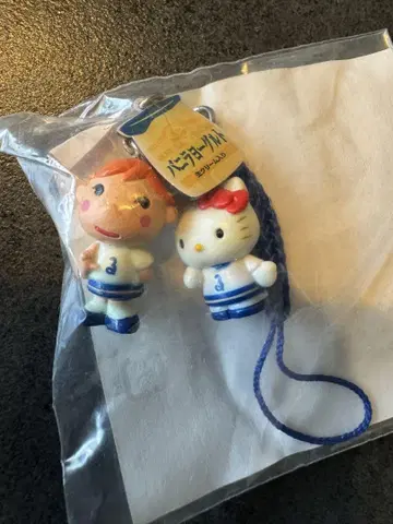 헬로키티 바닐라 요구르트 한정판 스트랩