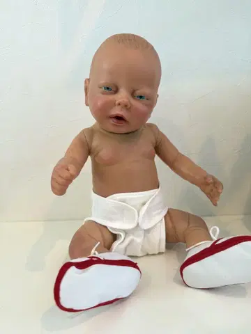 커스텀 인형 스킨 컬러 화이트 기저귀 빨흰 신발