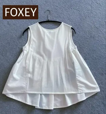 FOXEY 슬리브리스 탑 화이트 38