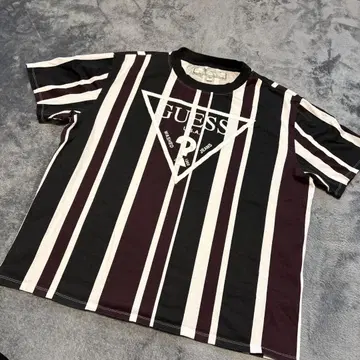 90S GUESS 스트라이프 티셔츠 L