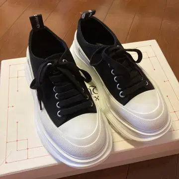 Alexander McQueen McQueen 스니커즈