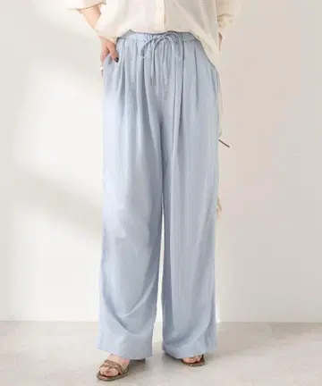 접촉 냉감 린넨 블렌드 턱 와이드 팬츠