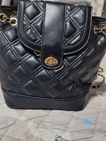 블랙 퀼팅 백