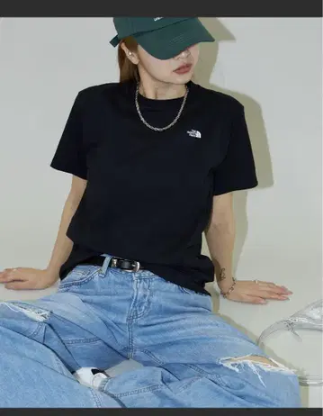 THE NORTH FACE 블랙 티셔츠 M 사이즈