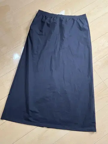 유니클로 울트라 스트레치 에어리즘 롱 스커트 2XL