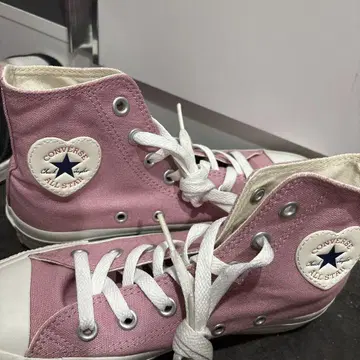 CONVERSE 핑크 하트 패치 스니커즈