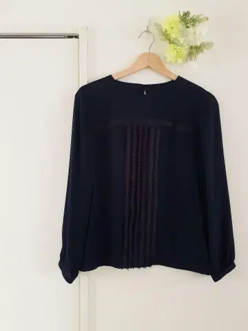 새상품급! 매킨토시 철학 네이비 긴팔 블라우스 38