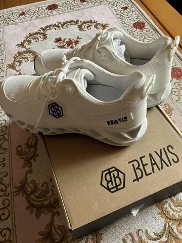 몸통 스니커즈 BEAXIS LL