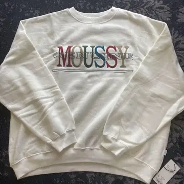 MOUSSY 트레이너