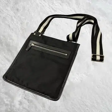 BALLY 사코슈 블랙 나일론 가죽 찢김 기차 스포팅