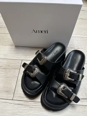 AMERI MEDI WESTERN BUCKLE SANDALS 블랙