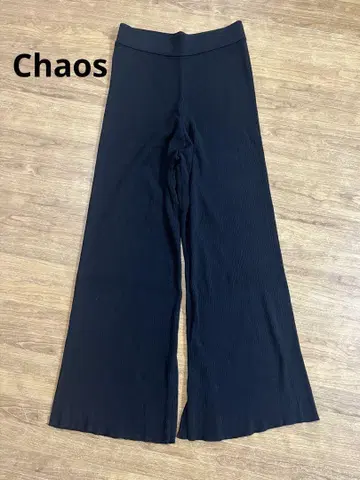 Chaos 리브 슬릿 플레어 팬츠 블랙