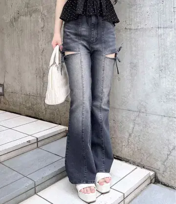 사이드 리본 컷 아웃 플레어 데님 팬츠 INGNI 그레이 계열 기타 2