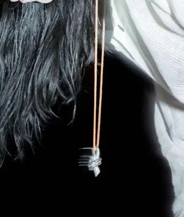 LIDNM Llife KNOT PENDANT