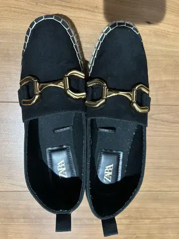 자라 블랙 골드 버클 에스파드리유