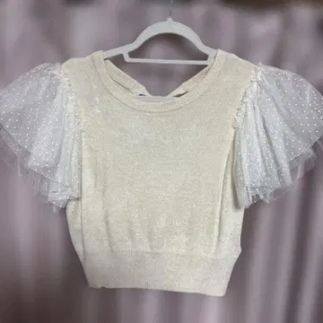 반팔 니트 튤 소매