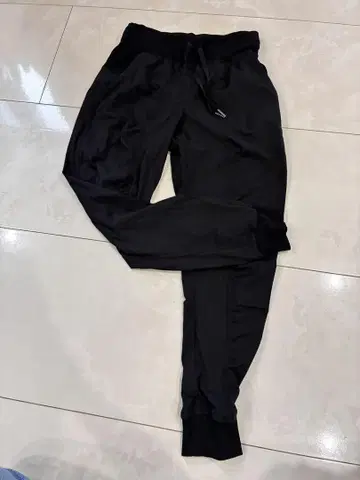 Lululemon 블랙 애슬레틱 팬츠 XS