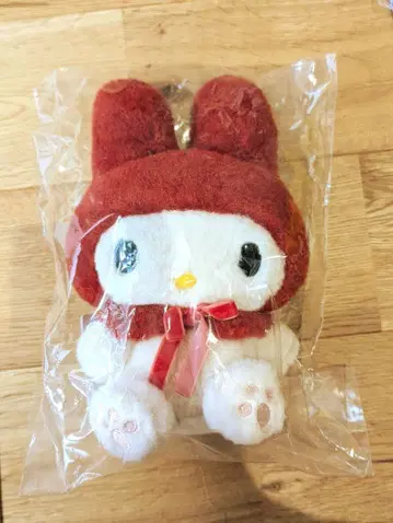 마이멜로디 레트로 봉제 인형 빨간색과 흰색