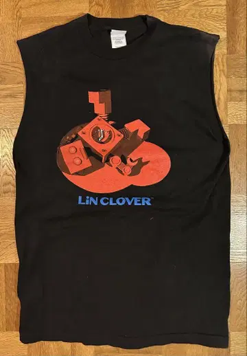 링크 로버의 티셔츠 소매가 없습니다, Lin Clover T-Shirt