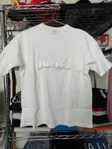 BLESSU 티셔츠