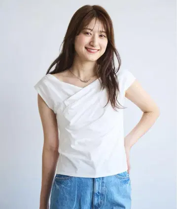 코코딜 [택 포함 새상품] 드레이프 디자인 컷 풀오버