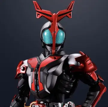 S.H.Figuarts 진골 조각 가면라이더 카부토 하이퍼 폼 10th