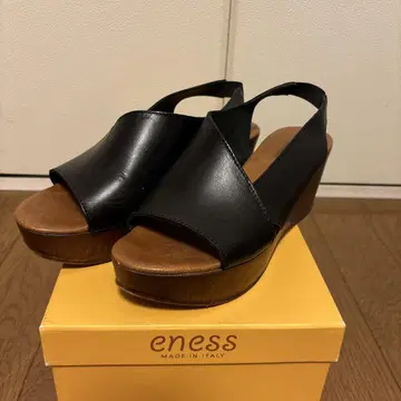 eness 플랫폼 샌들 블랙