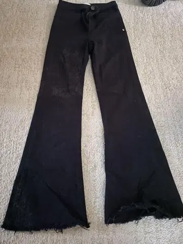 블랙 부츠컷 데님