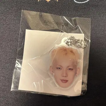 TREASURE 캡슐 토이 현석 얼굴 아크링 키링