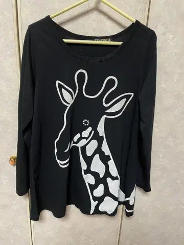 플라보아 지라프 프린트 긴팔 티셔츠
