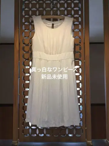 새상품 미사용 순백색 슬리브리스 원피스 리본 포함 L