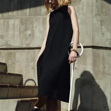록 ZIP DRESS 지퍼 드레스 슬리브리스 원피스 블랙