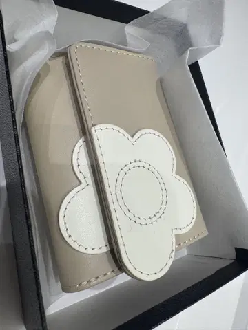 마리 쿤트 하트 인사이드 미니 지갑