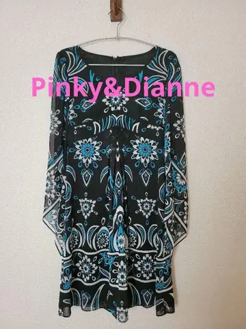 Pinky&Dianne 시어 소재 무릎 기장 원피스