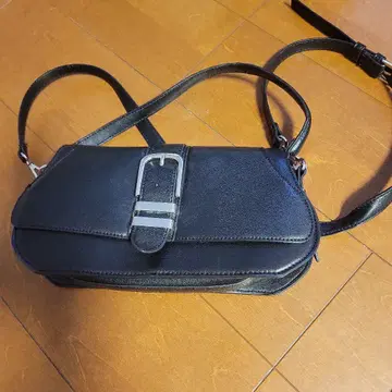 자라 블랙 숄더백