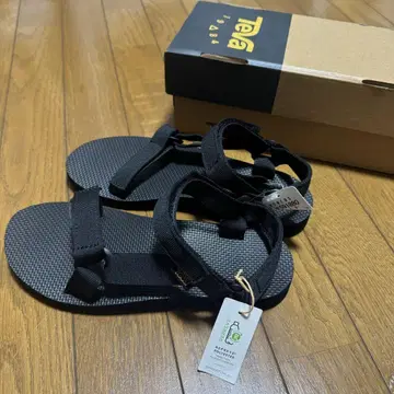 teva 샌들