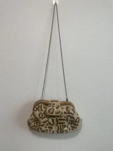 레오파드 무늬 클러치백 숄더백