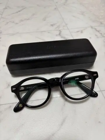 JINS Iconic Classic 안경 블랙 보스턴