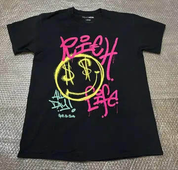 FASHION NOVA 티셔츠 Rich Life Smiley Face