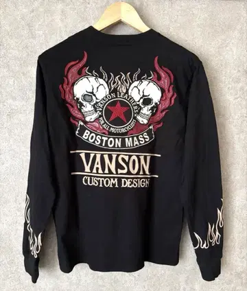 새상품급 VANSON 반슨 긴팔 롱T 스컬 자수 패치 로고