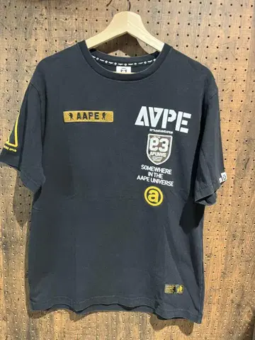 AAPE 그래픽 티셔츠 SPEC-APUNVS-AP01 블랙 APE