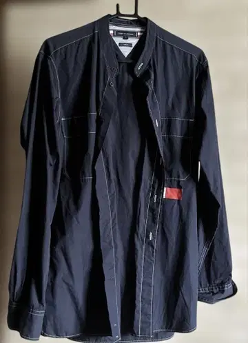 TOMMY HILFIGER 네이비 컬러 긴팔 셔츠 스티치 디자인