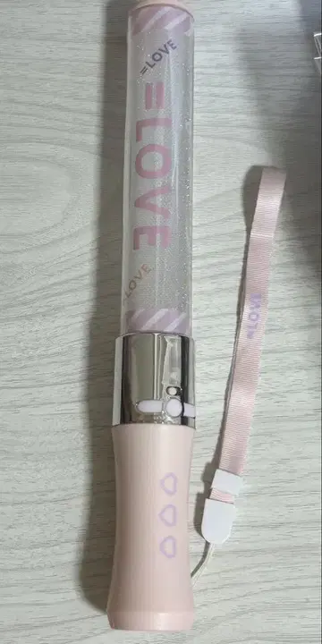 이코러브 = LOVE 공식 응원봉 펜라이트