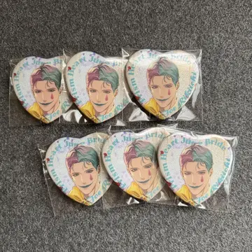 니지산지 준 브라 하트형 캔뱃지 조 리키치 2
