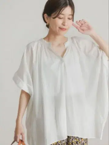 코튼 보일 롤업 슬리브 블라우스